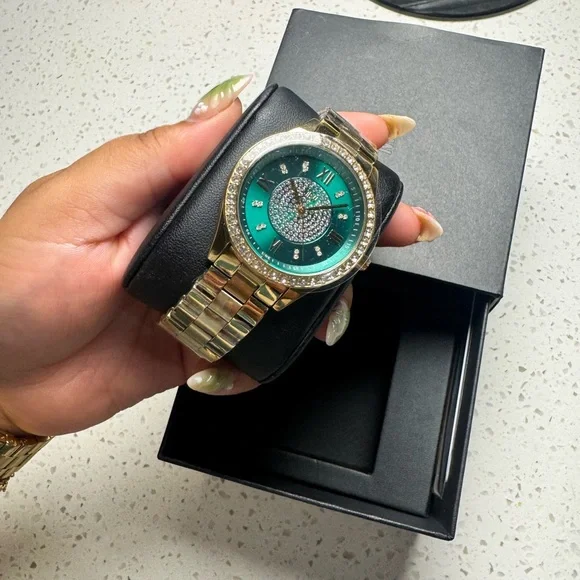 JBW Gold and Green Women's Watch - Picture 5 of 6